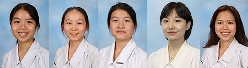 Photo of 5 students